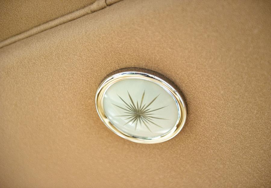 Детали интерьера Bentley S1 Continental Fastback Coupe by Mulliner 1956 года  (фото 5 из 18)